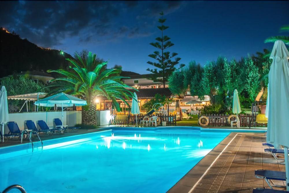 Alexaria Holidays Apartments Frínion Exterior foto